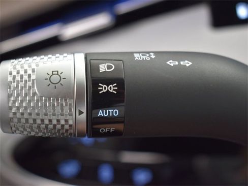 Used 2026 Genesis GV70 2.5T Advanced image 26