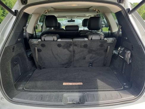 Used 2019 Nissan Pathfinder SL AWD/4WD image 30