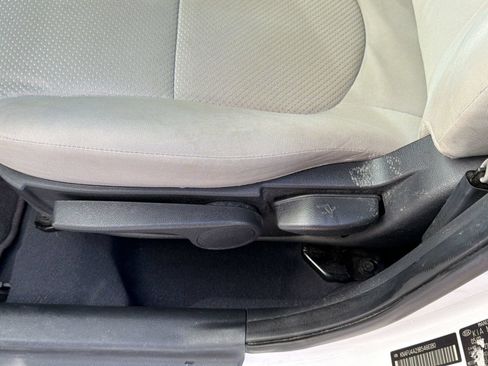 Used 2011 Kia Forte EX FWD image 15