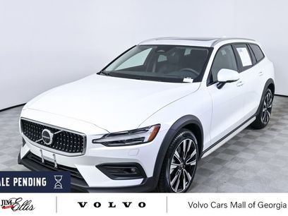 Certified 2025 Volvo V60 B5 Cross Country Ultra