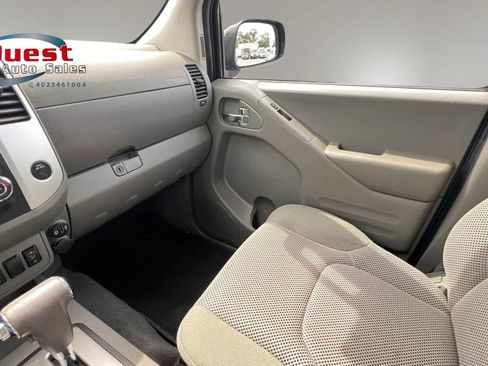 Used 2019 Nissan Frontier SV w/ Value Truck Package AWD/4WD image 38