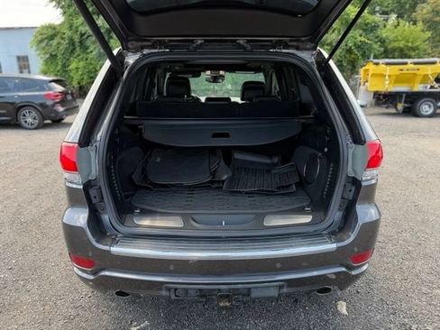 Used 2020 Jeep Grand Cherokee Overland AWD/4WD image 11