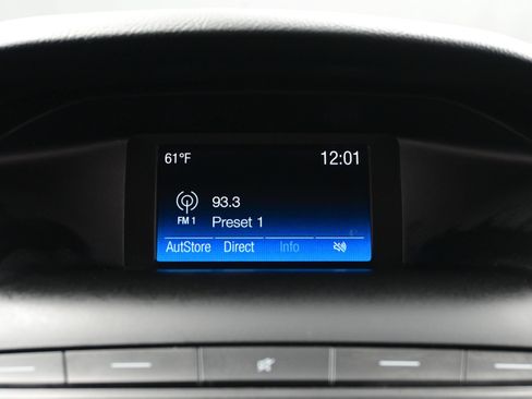 Used 2018 Ford Focus SE w/ SE Appearance Package FWD image 17