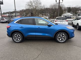 Used 2020 Ford Escape Titanium video 2