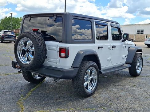 Used 2024 Jeep Wrangler Unlimited Sport AWD/4WD image 24