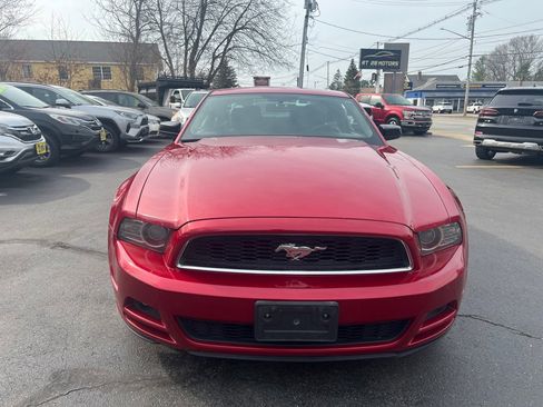 Used 2013 Ford Mustang Coupe image 8