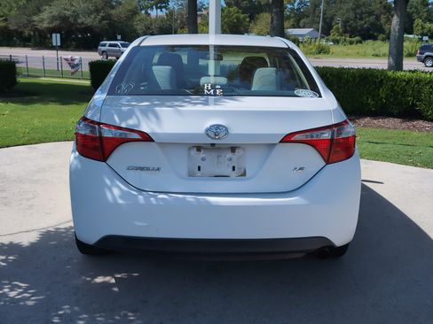 Used 2016 Toyota Corolla LE FWD image 9