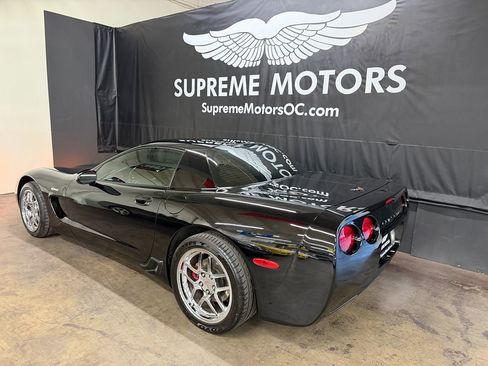 Used 2002 Chevrolet Corvette Z06 w/ Memory Pkg image 8