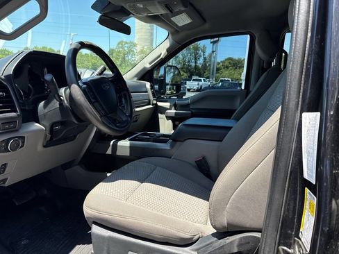 Used 2020 Ford F250 XLT w/ Tremor Off-Road Package AWD/4WD image 17