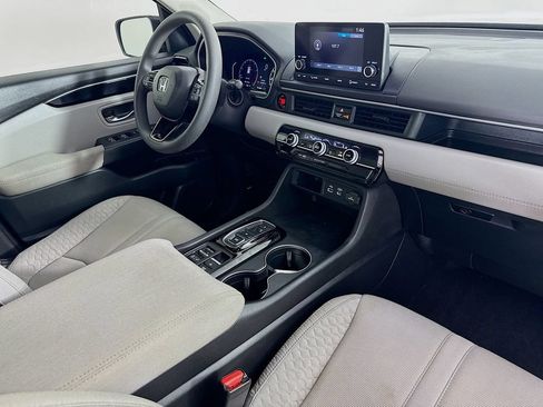 Used 2023 Honda Pilot LX image 35