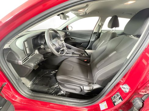 Used 2023 Hyundai Elantra SEL FWD image 19