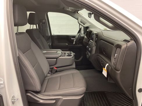 Used 2026 Chevrolet Silverado 2500 Custom image 24