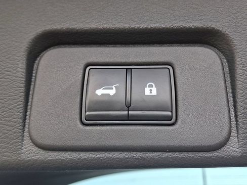 Used 2023 Nissan Rogue Platinum w/ Platinum Premium Package AWD/4WD image 31