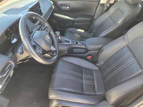 Used 2023 Honda HR-V EX-L image 6