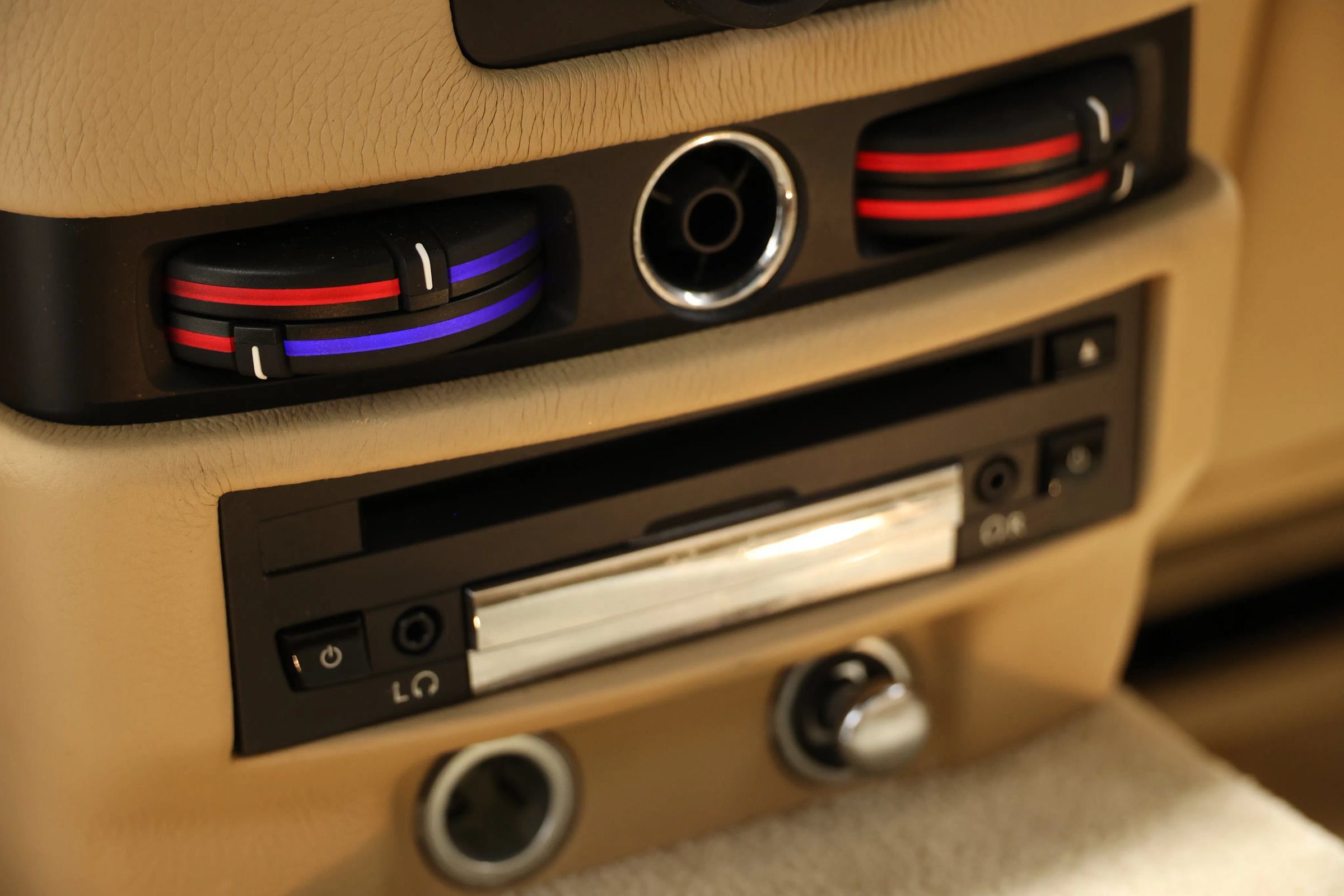 Used 2011 Rolls-Royce Ghost RWD image 69