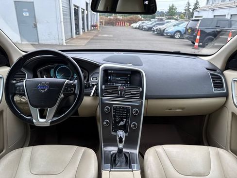 Used 2015 Volvo XC60 T6 Platinum AWD/4WD image 11