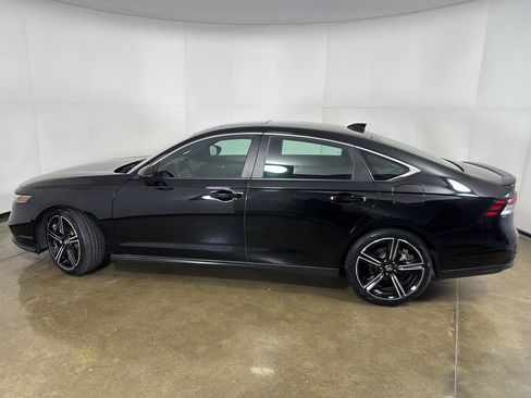 Used 2023 Honda Accord Sport image 14
