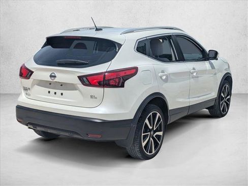 Used 2019 Nissan Rogue Sport SL w/ Premium Package FWD image 5