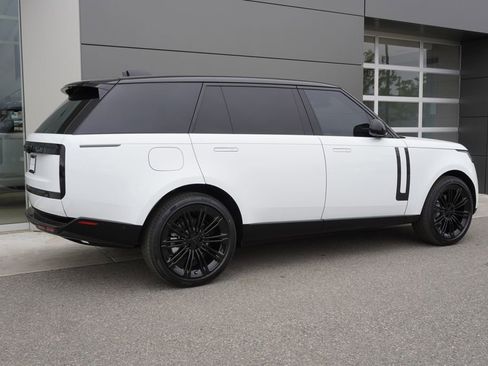 New 2026 Land Rover Range Rover Long Wheelbase SE AWD/4WD image 4