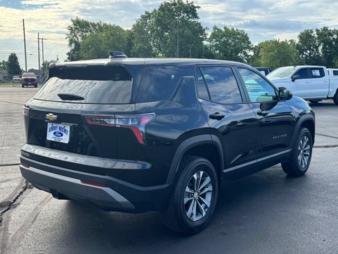 Used 2026 Chevrolet Equinox LT FWD image 19