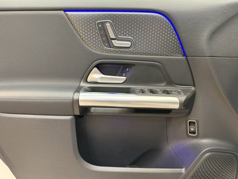 Certified 2025 Mercedes-Benz GLA 250 image 24