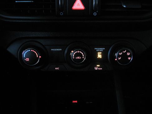 Used 2023 Kia Forte LXS image 12