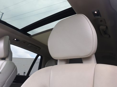 Used 2017 Volvo XC90 T6 Momentum w/ Vision Package AWD/4WD image 29