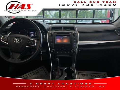 Used 2017 Toyota Camry SE w/ Moonroof Package FWD image 15