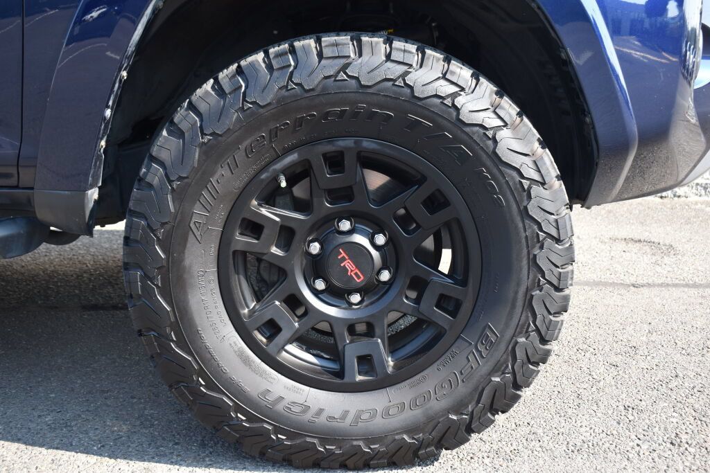 Certified 2021 Toyota 4Runner TRD Off-Road Premium w/ Moonroof Package AWD/4WD image 28