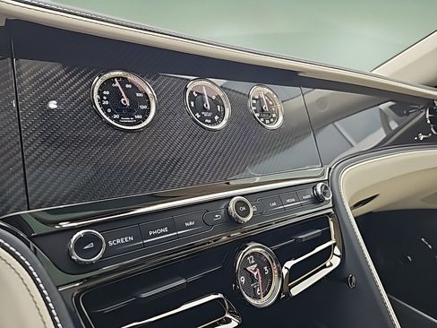 New 2025 Bentley Flying Spur Plug-In Hybrid AWD/4WD image 24