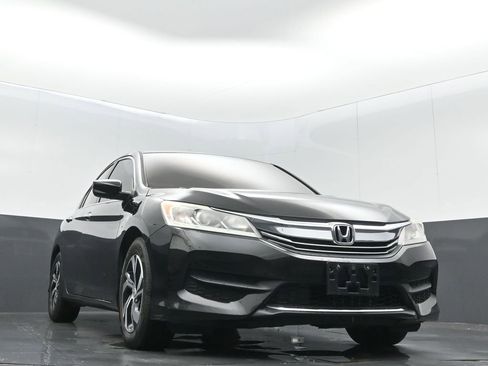 Used 2016 Honda Accord LX image 5