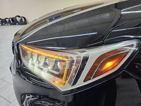 Used 2018 Acura TLX w/ Technology Package FWD image 10