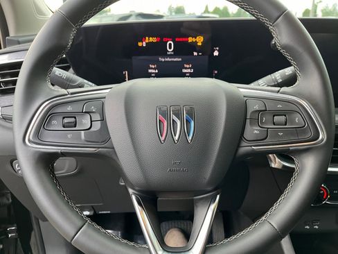 Used 2025 Buick Encore GX Preferred image 28