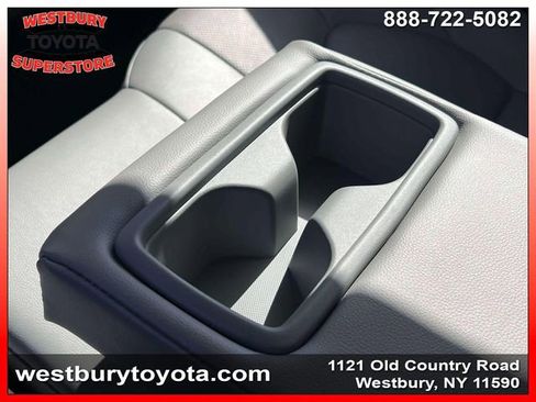Used 2022 Toyota Highlander Limited AWD/4WD image 18