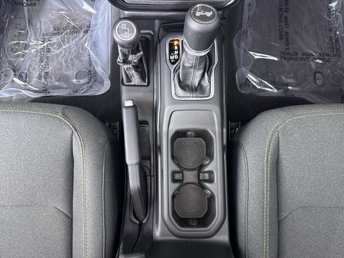 Used 2025 Jeep Wrangler Sport S image 26