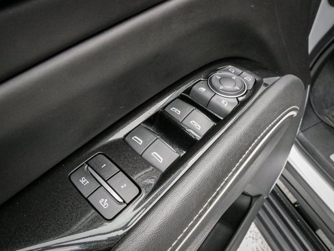 Used 2023 Cadillac Escalade V w/ LPO, ONYX Package AWD/4WD image 15