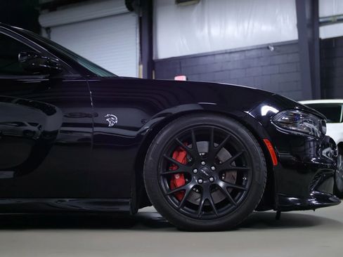 Used 2019 Dodge Charger SRT Hellcat w/ Navigation & Travel Group image 10