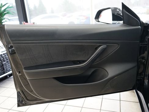 Used 2018 Tesla Model 3 Long Range image 23