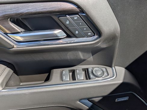 Used 2025 Chevrolet Silverado 1500 LTZ w/ LTZ Premium Package image 20