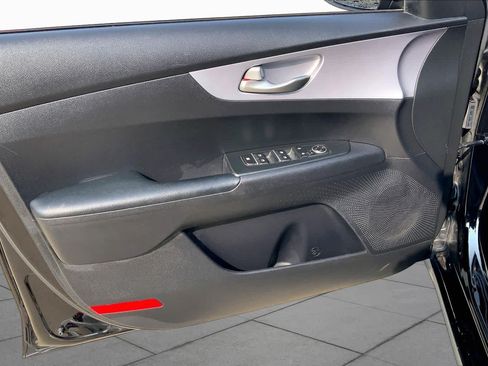 Used 2022 Kia Forte LXS FWD image 21