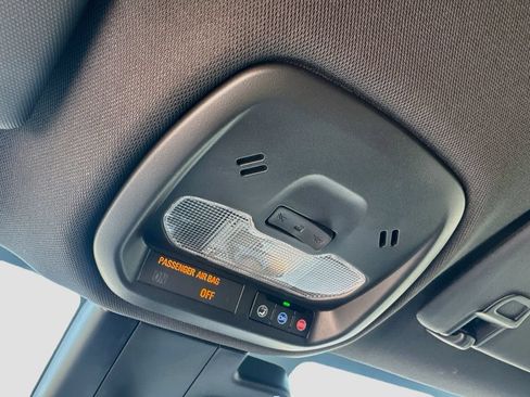 Used 2025 Buick Envista Sport Touring w/ Convenience I Package FWD image 18