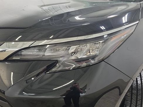 Certified 2024 Toyota Sienna XLE FWD image 28