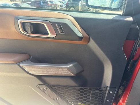 Used 2023 Ford Bronco Outer Banks AWD/4WD image 30