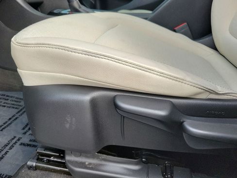 Used 2024 Buick Encore GX Preferred FWD image 12