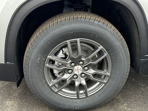 New 2026 GMC Acadia Elevation image 13