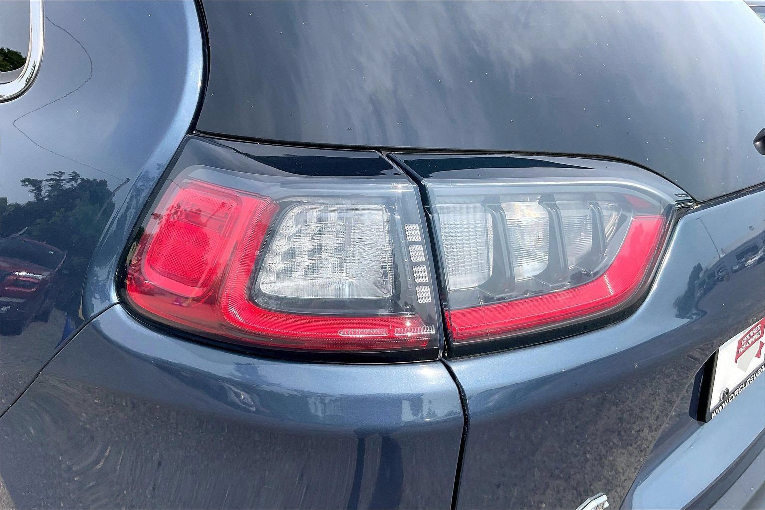 Used 2019 Jeep Cherokee Limited AWD/4WD image 28
