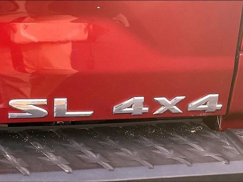 Used 2016 Nissan Titan SL image 8