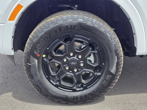 New 2026 Ford Ranger Lariat w/ Black Appearance Package AWD/4WD image 8