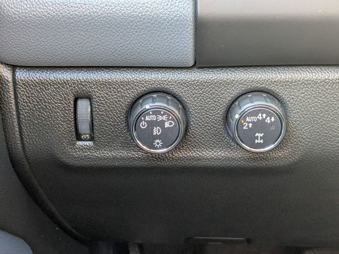 Used 2018 Chevrolet Colorado Z71 w/ Z71 Midnight Edition image 20