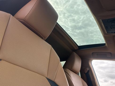 Used 2022 Lexus ES 300h w/ Premium Package FWD image 19